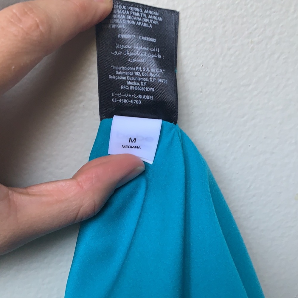 Bebe New Open Back Ruffle Dress Perfect Weekend NWT - Picture 10 of 12